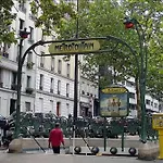 Perfect Home To Discover Paris In Peace With Love